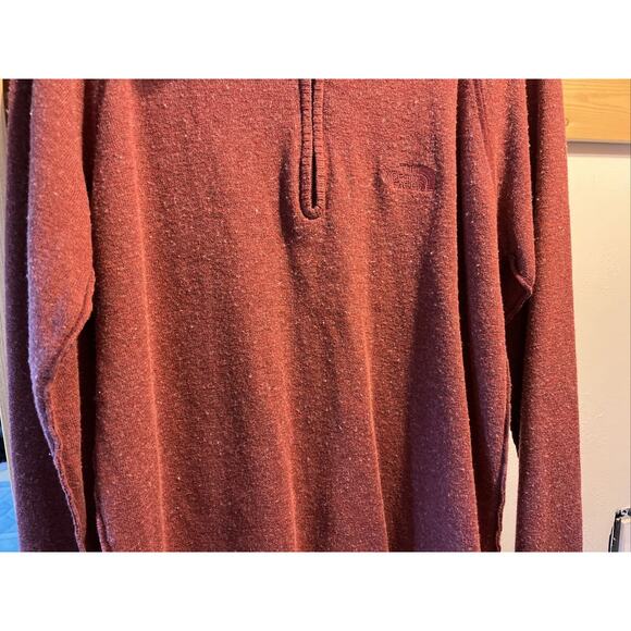 The North Face Men’s L Red Long Sleeve 1/4 Zip Cotton Acrylic Wool Blend Sweater - Picture 7 of 16